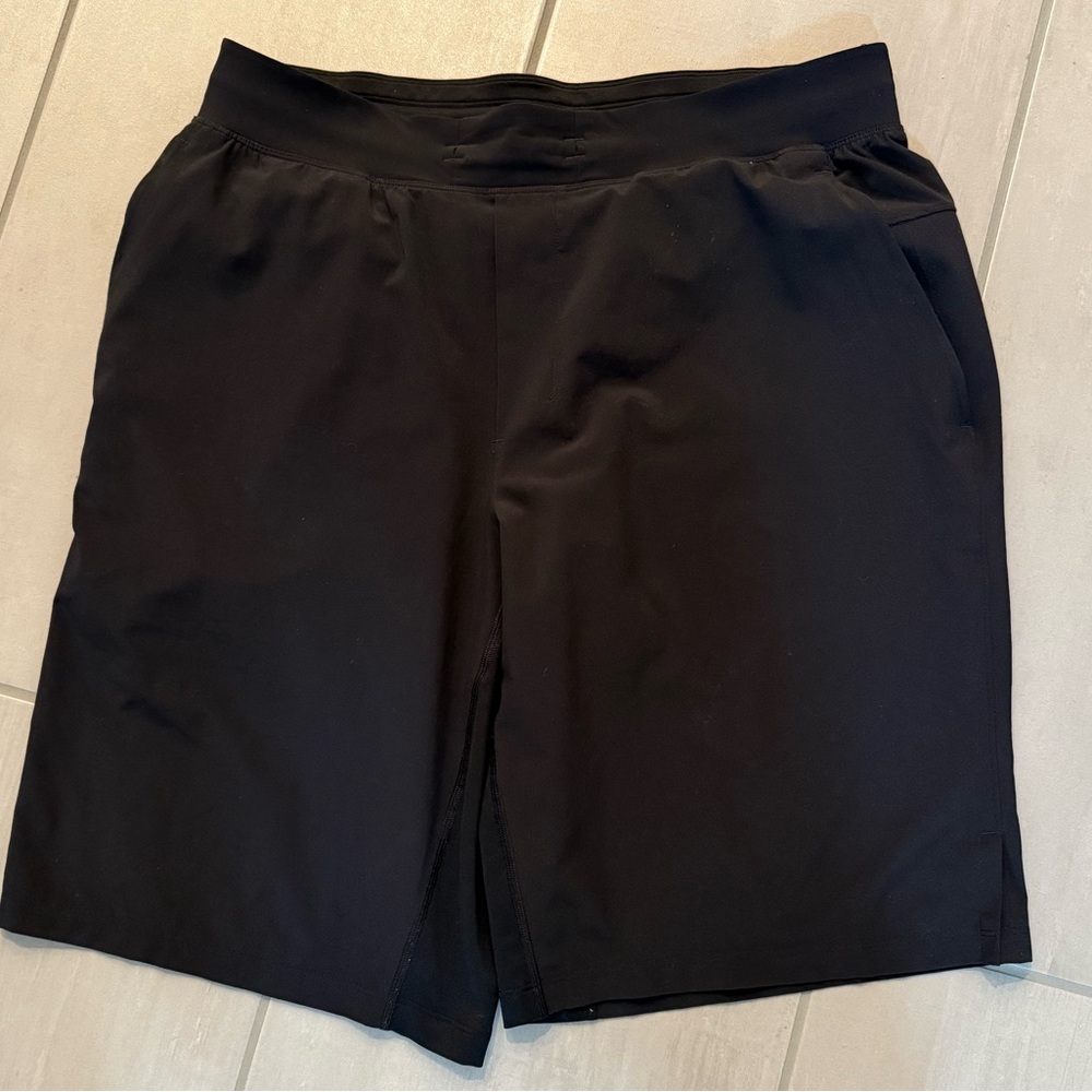 Lululemon Pace Breaker Linerless XL black